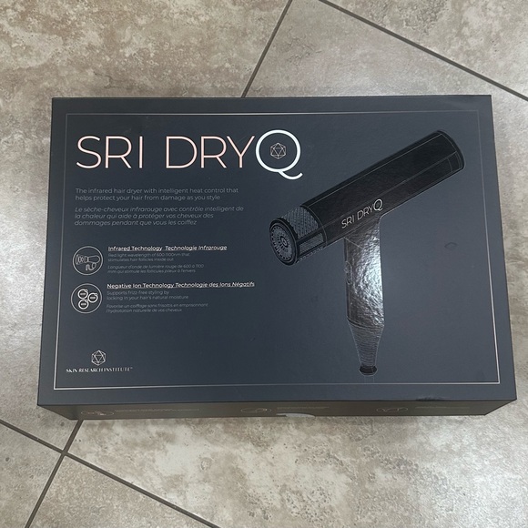 SRI DryQ Infrared Strengthening Hair dryer - Picture 4 of 13